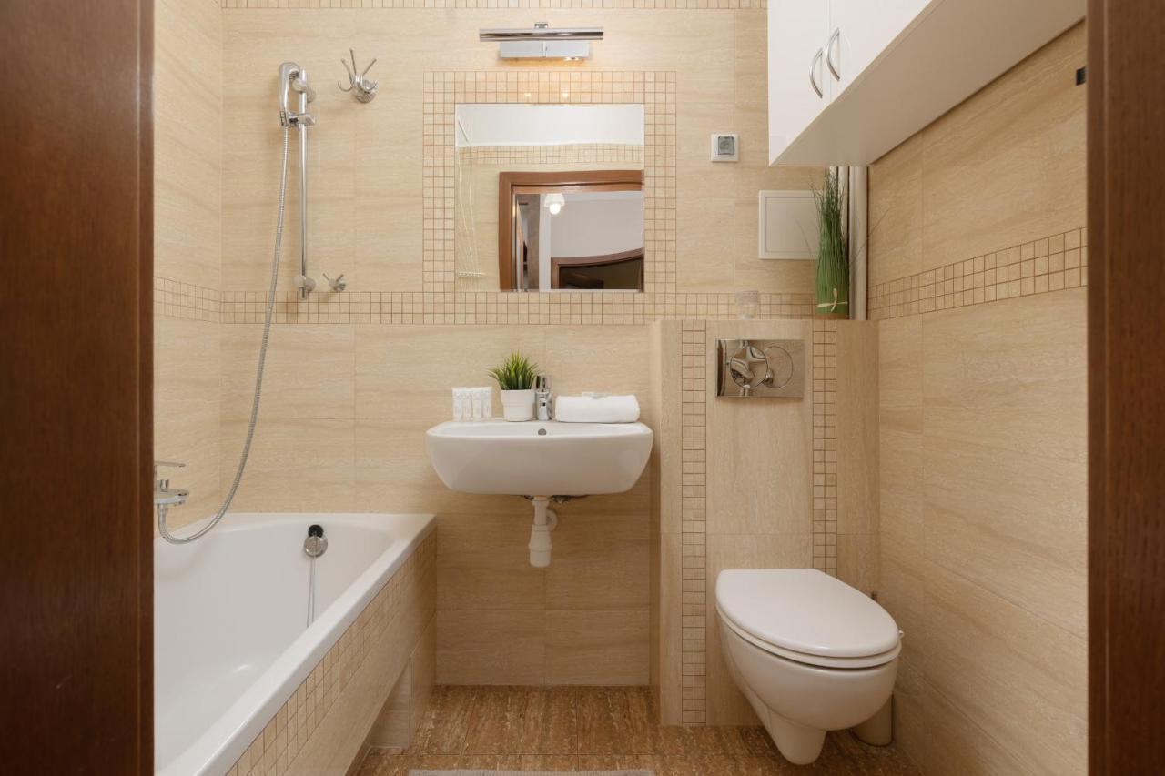 ורשה Metro Raclawicka Cozy Studio Apartment By Noclegi Renters מראה חיצוני תמונה